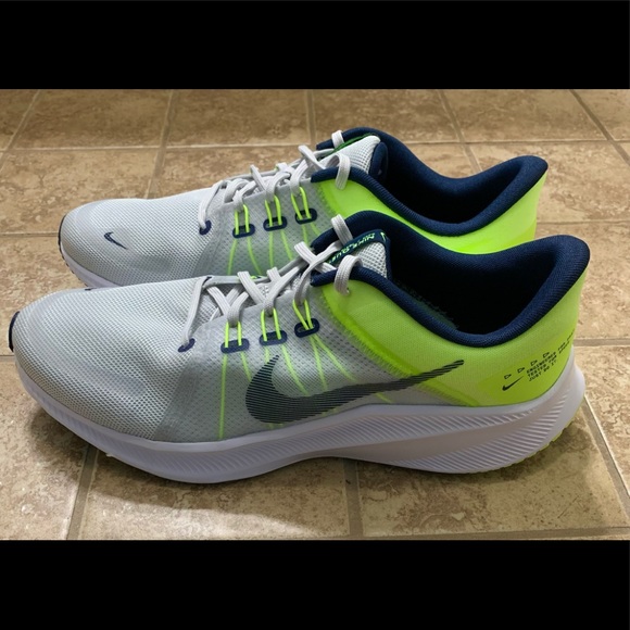 Nike Quest 4 - Picture 1 of 6